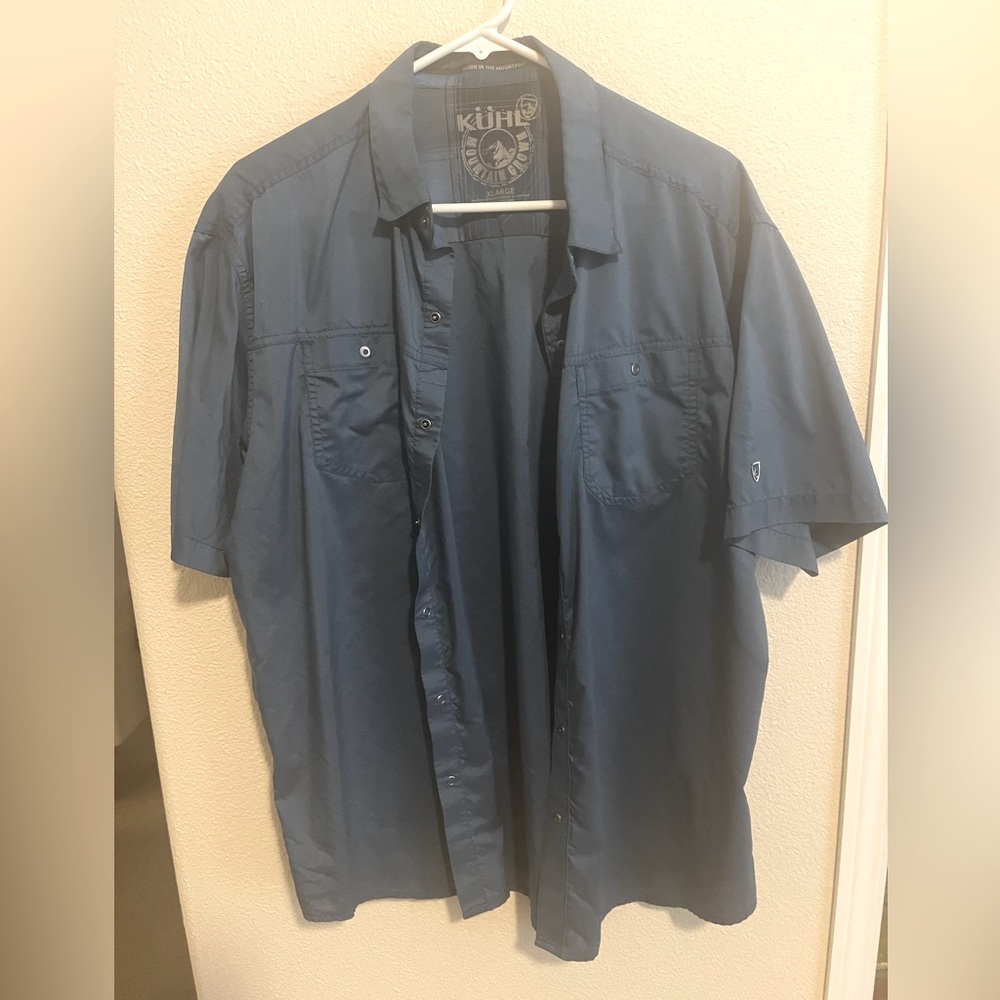 Men’s Kuhl shirt
